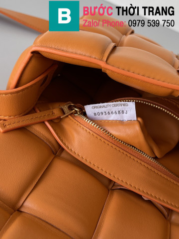 Túi xách Bottega Veneta Cassette bag cao cấp da bê màu vàng size 26cm