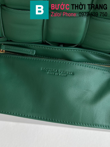 Túi xách Bottega Veneta Cassette bag cao cấp da bê màu xanh đậm size 26cm
