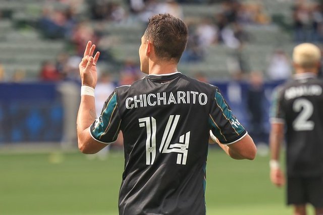 Chicharito anota 3 goles y da triunfo al Galaxy de  Los Ángeles  en la MLS