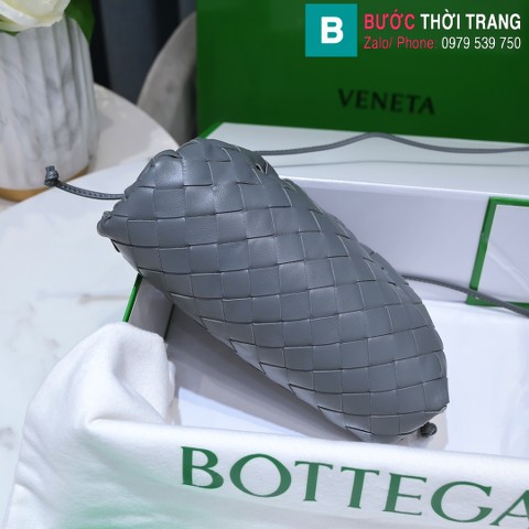 Túi xách Bottega Veneta the pouch cao cấp da bê màu xám size 23cm