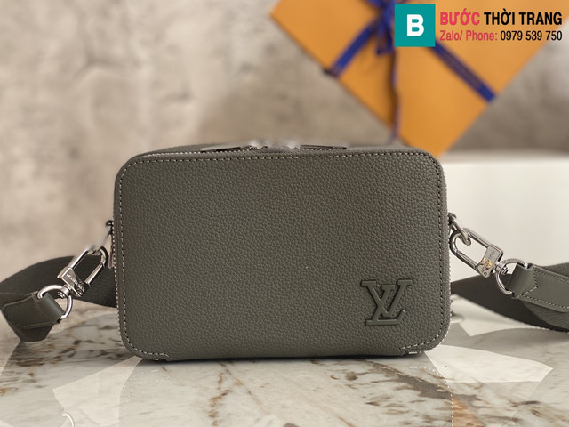Túi đeo chéo Louis Vuitton Alpha Wearable siêu cấp da bê màu xám size 18.5cm