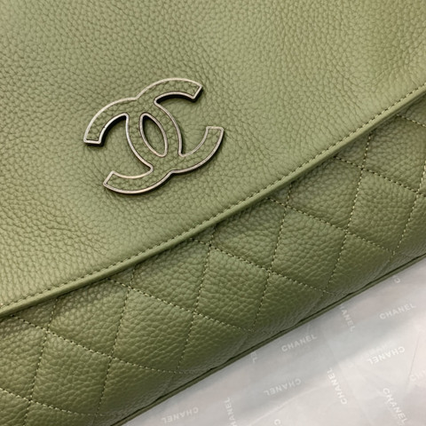 Túi xách Chanel Handbags Lambskin Flap bag da bê màu rêu size 32cm