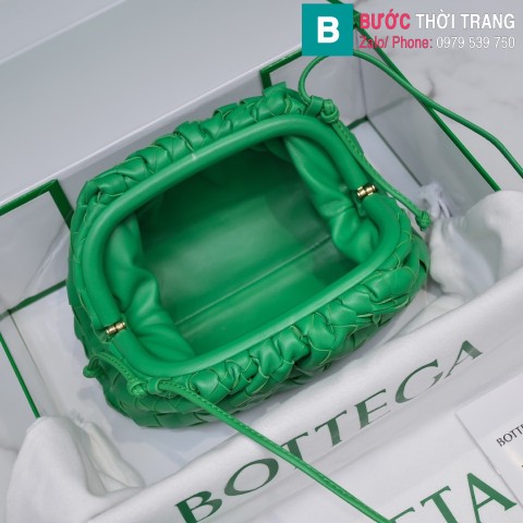 Túi xách Bottega Veneta the pouch cao cấp da bê màu xanh size 23cm