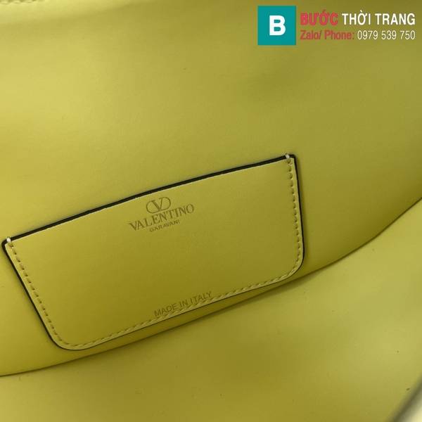 Túi xách Valentino Hobo Garavani Vlogo siêu cấp da bê màu vàng size 29cm