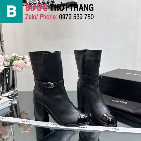 Boot Chanel cài khuy da màu đen đế vuông cao 9cm