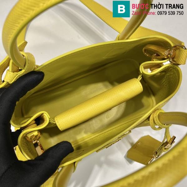 Túi xách Prada siêu cấp da bê màu vàng size 25cm 