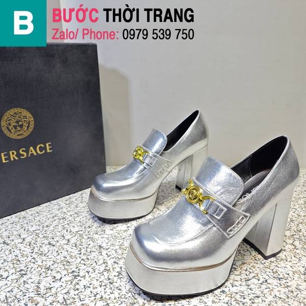Giày cao gót Versace gắn logo màu bạc chân vuông 11cm