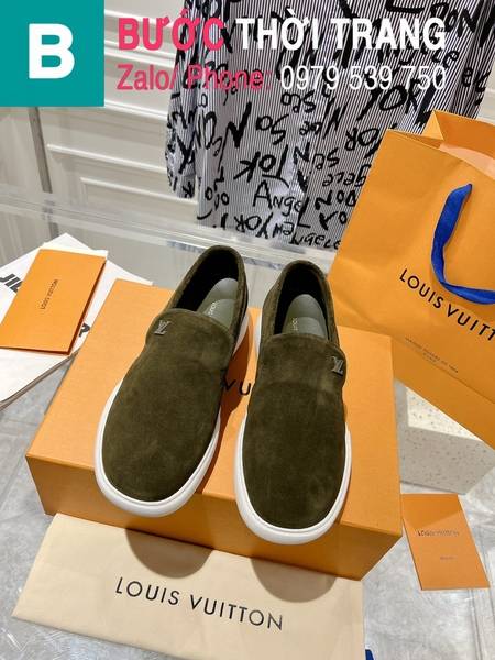 Giày lười nam LV Factory đính logo độn đế màu xanh rêu