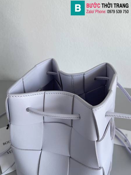 Túi xách Bottega veneta siêu cấp da bò màu trắng size 18cm 