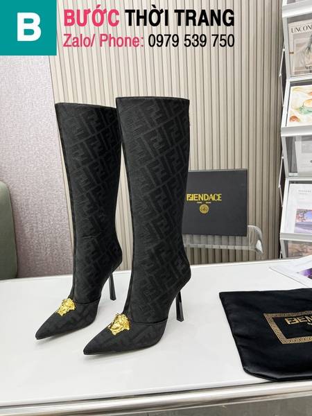Boot da Versace x Fendi chân kim mũi nhọn màu đen