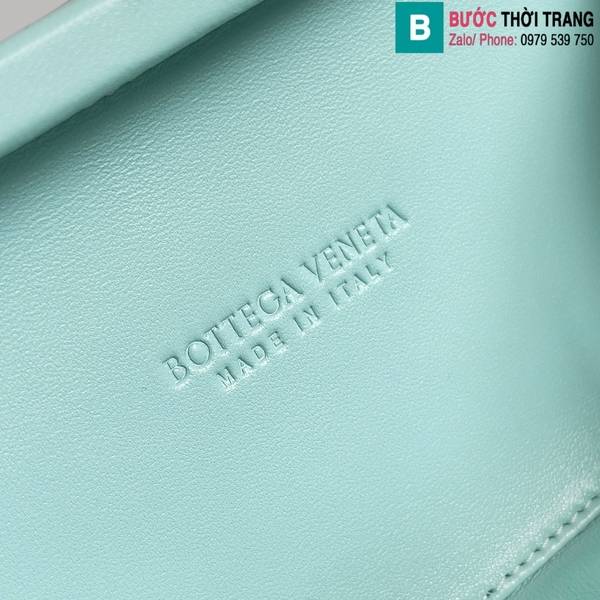 Ví cầm tay Bottega Veneta Knot cao cấp da cừu màu xanh nước size 20.5cm