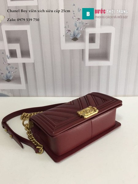 Túi Xách Chanel Boy Siêu Cấp Vân V màu đỏ xẫm 25cm - A67086 