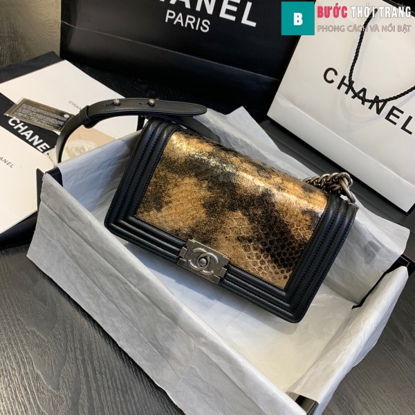 Túi xách Chanel boy siêu cấp da trăn màu đen vàng size 25 cm - A67086