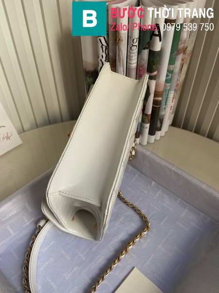 Túi xách Chanel Calfskin Small Plap Bag siêu cấp da bê màu trắng size 23cm - AS2715