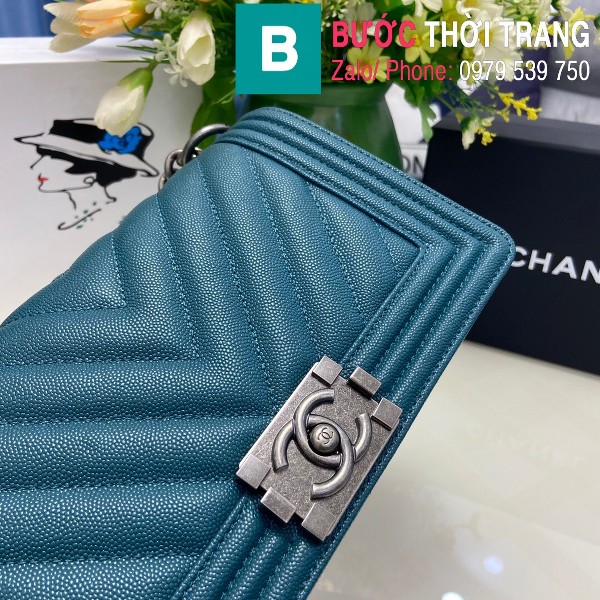 Túi xách Chanel Boy siêu cấp vân v da bê màu xanh dương size 25cm - 67086
