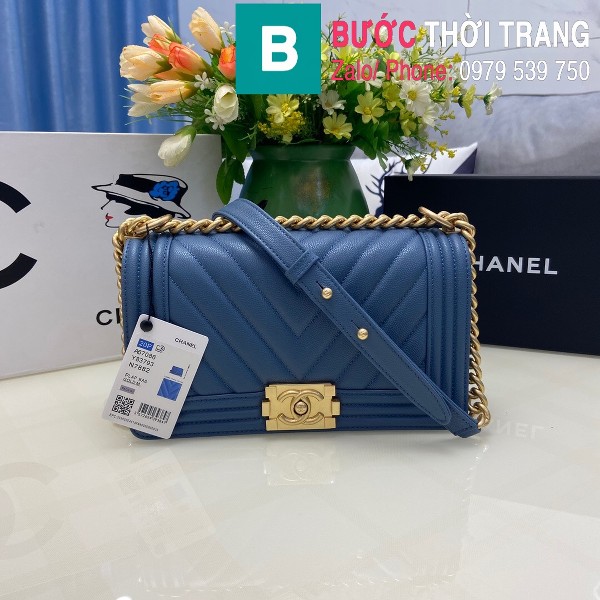 Túi xách Chanel Boy siêu cấp vân v da bê màu xanh ya size 25cm - 67086 