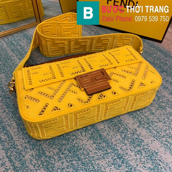 Túi xách Fendi Baguette siêu cấp canvas màu vàng size 27cm - 8BS600