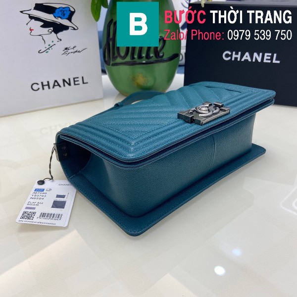 Túi xách Chanel Boy siêu cấp vân v da bê màu xanh dương size 25cm - 67086
