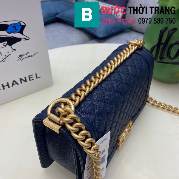 Túi xách Chanel Boy siêu cấp ô trám da bê màu xanh dương size 25cm - 67086