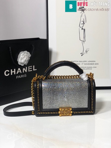 Túi xách Chanel boy siêu cấp da cá đuối màu đen bạc 1 size 25 cm - A67086